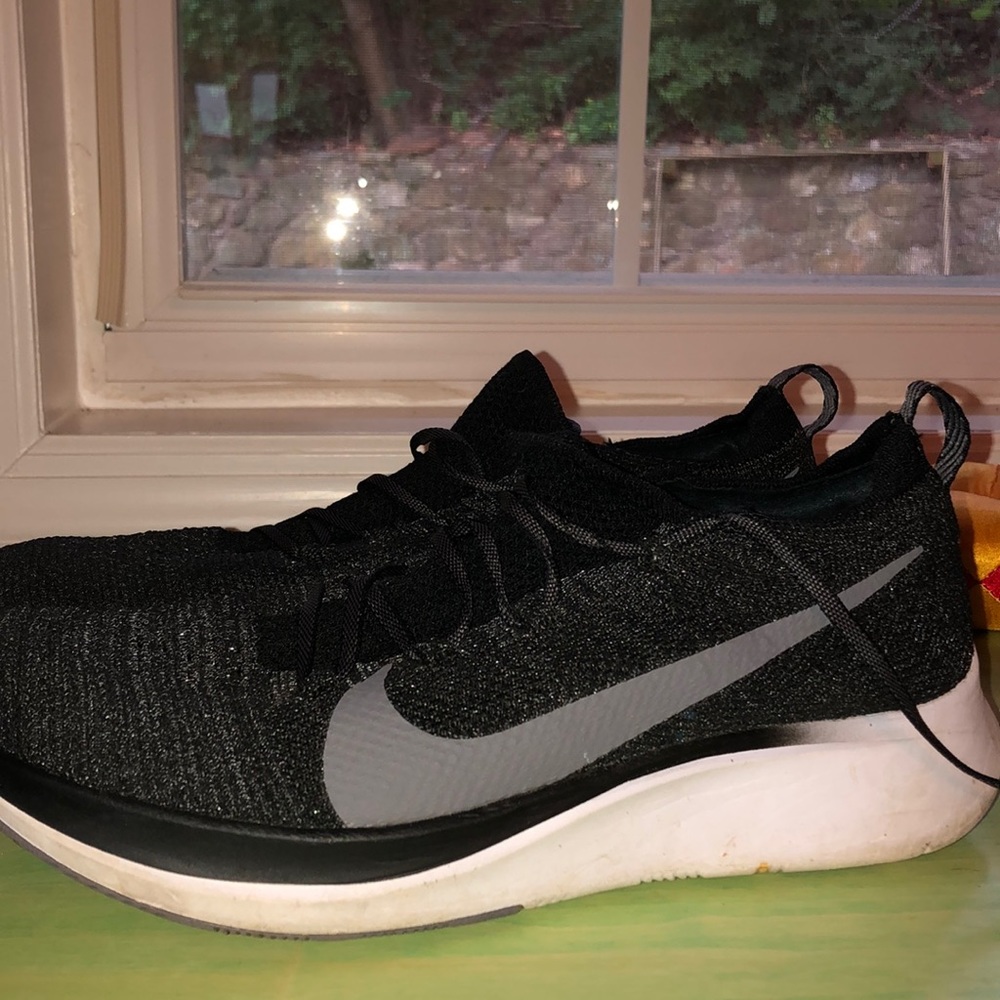 Nike Zoom Fly Knit with Carbon Fiber Plate. 8.5